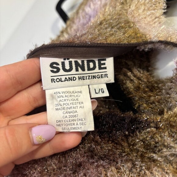 Vintage Unique Wool Blend Sleeveless Sweater Tank Made in Canada Size Large - Picture 6 of 7